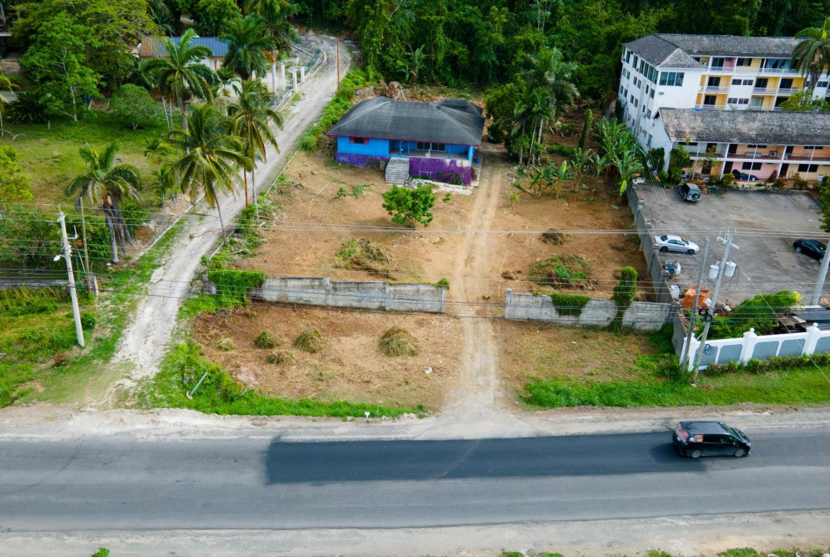 Sixth image of Dr. Aston King Highway in Reading, St. James, Jamaica - property is For Sale