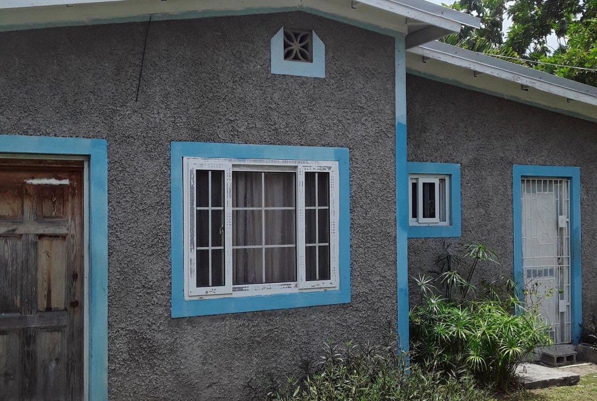 Eighth image of 17 Mona Road Kingston 6 in Kingston 6, St. Andrew, Jamaica - property is For Sale