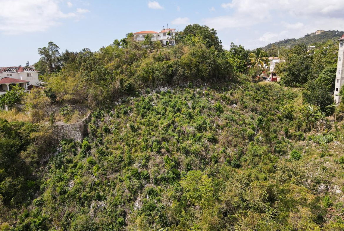 Twelfth image of 6 Sterling Castle, Kingston in Kingston 19, St. Andrew, Jamaica - property is For Sale