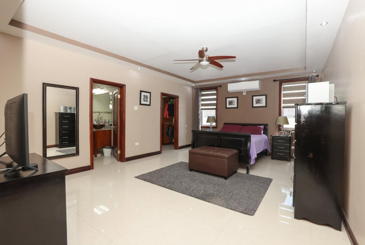 Seventh image of 19-4 Upper Musgrave Avenue in Kingston 5, St. Andrew, Jamaica - property is For Sale