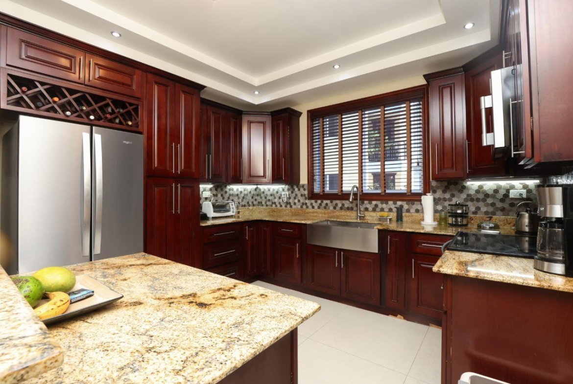 Ninth image of 19-4 Upper Musgrave Avenue in Kingston 5, St. Andrew, Jamaica - property is For Sale