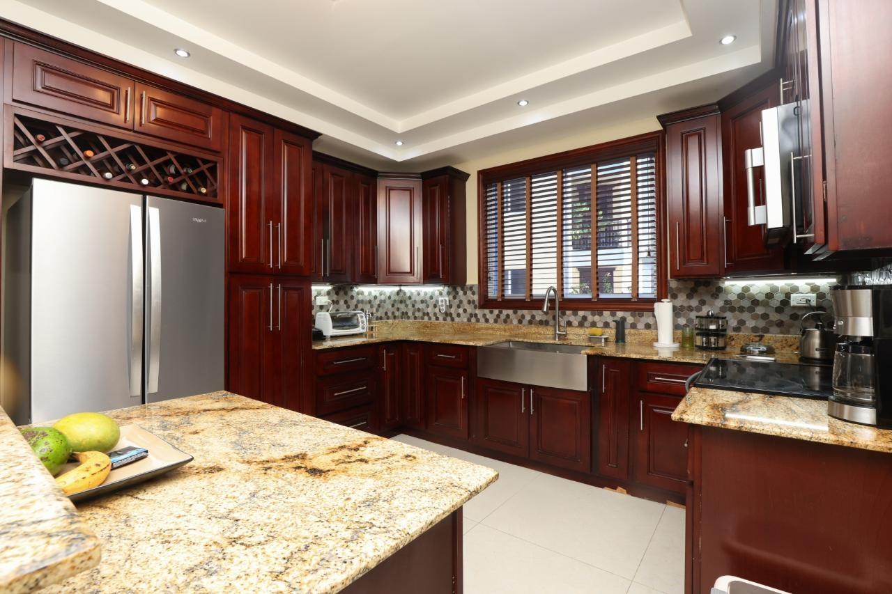 Ninth image of 19-4 Upper Musgrave Avenue in Kingston 5, St. Andrew, Jamaica - property is For Sale