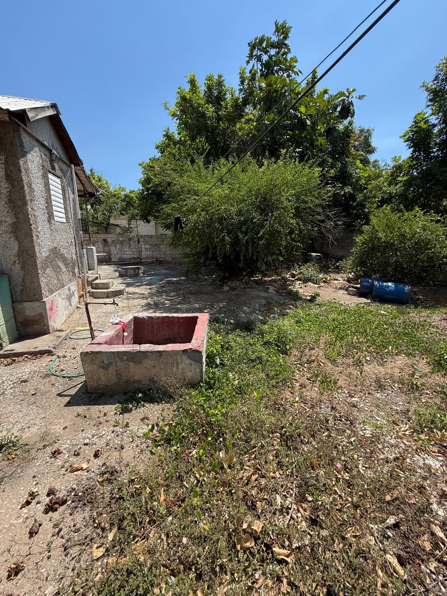 Spacious-Fixer-Upper-House-for-Sale-Near-the-Sea-–-29-Fairbourne-Rd-Kingston-Jamaica Second image of 29 Fairbourne Road in Kingston 2, Kingston, Jamaica - property is For Sale