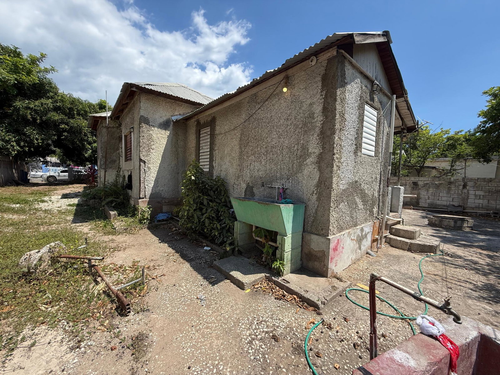 Spacious-Fixer-Upper-House-for-Sale-Near-the-Sea-–-29-Fairbourne-Rd-Kingston-Jamaica Third image of 29 Fairbourne Road in Kingston 2, Kingston, Jamaica - property is For Sale