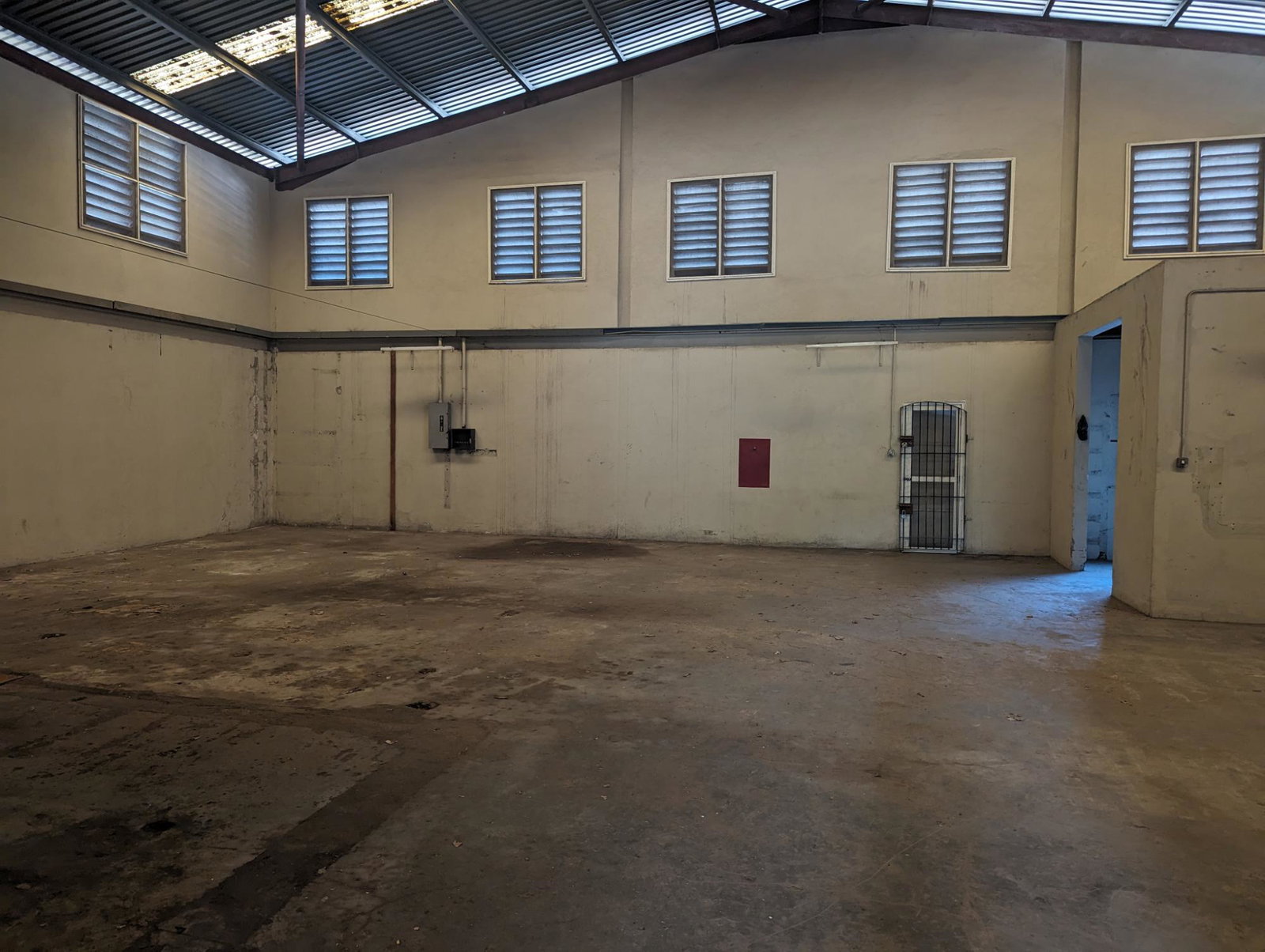 Third image of 10 North Avenue, Kingston 5 in Kingston 5, St. Andrew, Jamaica - property is For Rent