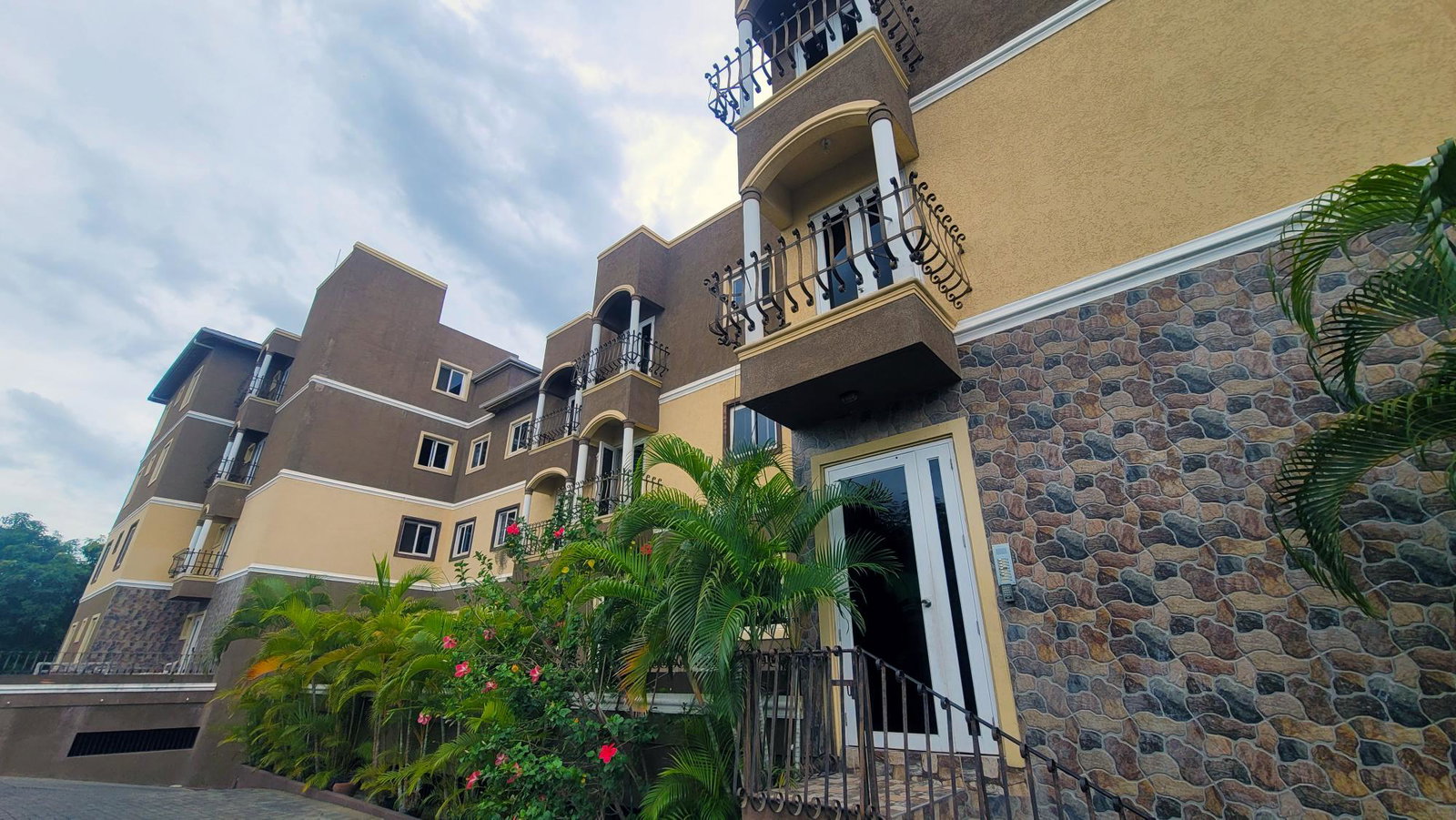 1-Bedroom-Apartment-for-Rent-in-Gated-Community-St.-Andrew-Jamaica Second image of 16-8 Washington Drive in Kingston 10, St. Andrew, Jamaica - property is For Rent
