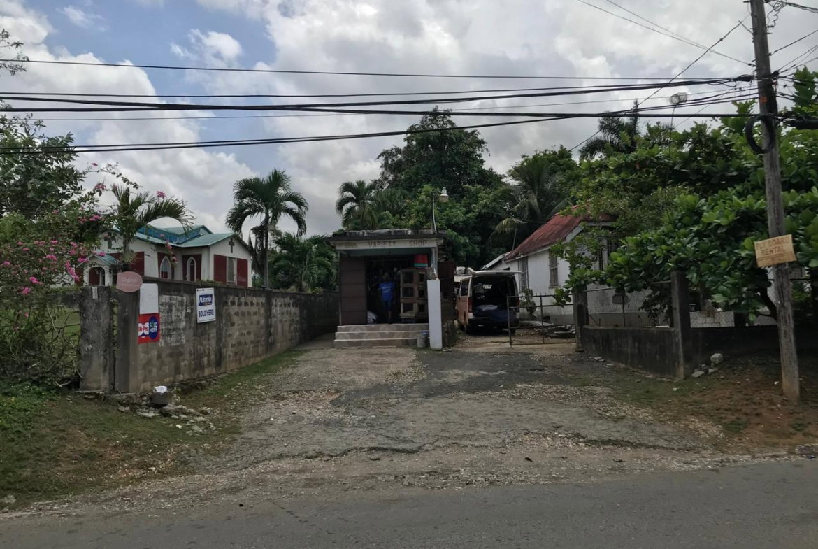 First image of Bog Walk, St. Catherine in Bog Walk, St. Catherine, Jamaica - property is For Sale