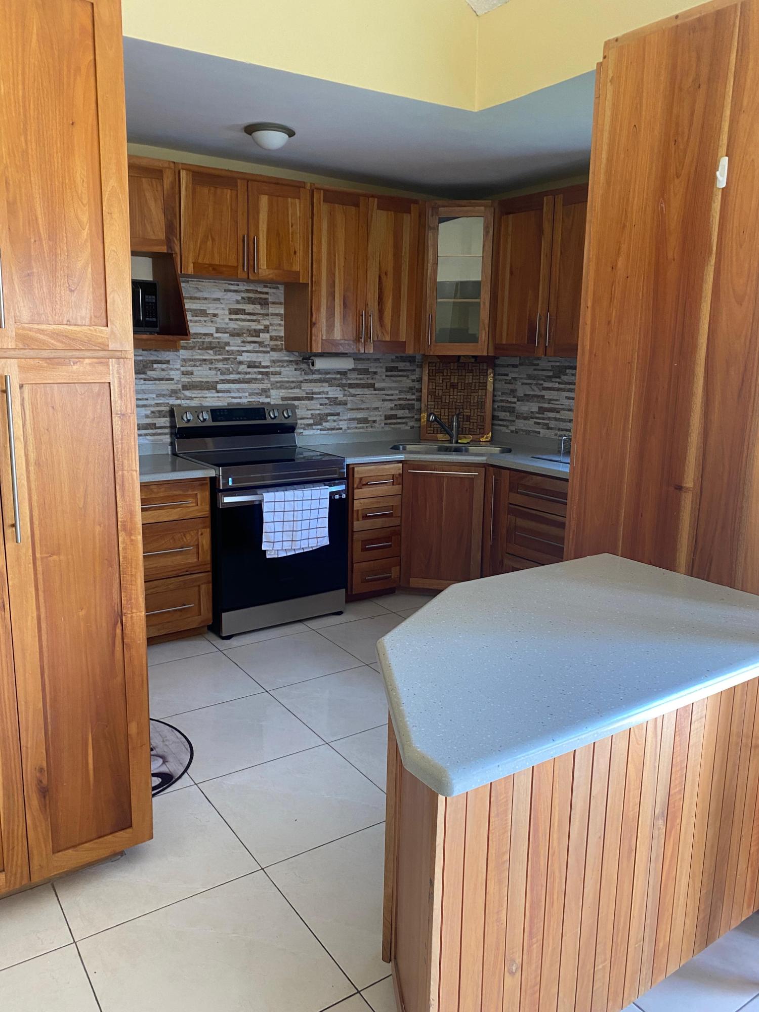 Seventh image of Marley Manor in Kingston 6, St. Andrew, Jamaica - property is For Rent