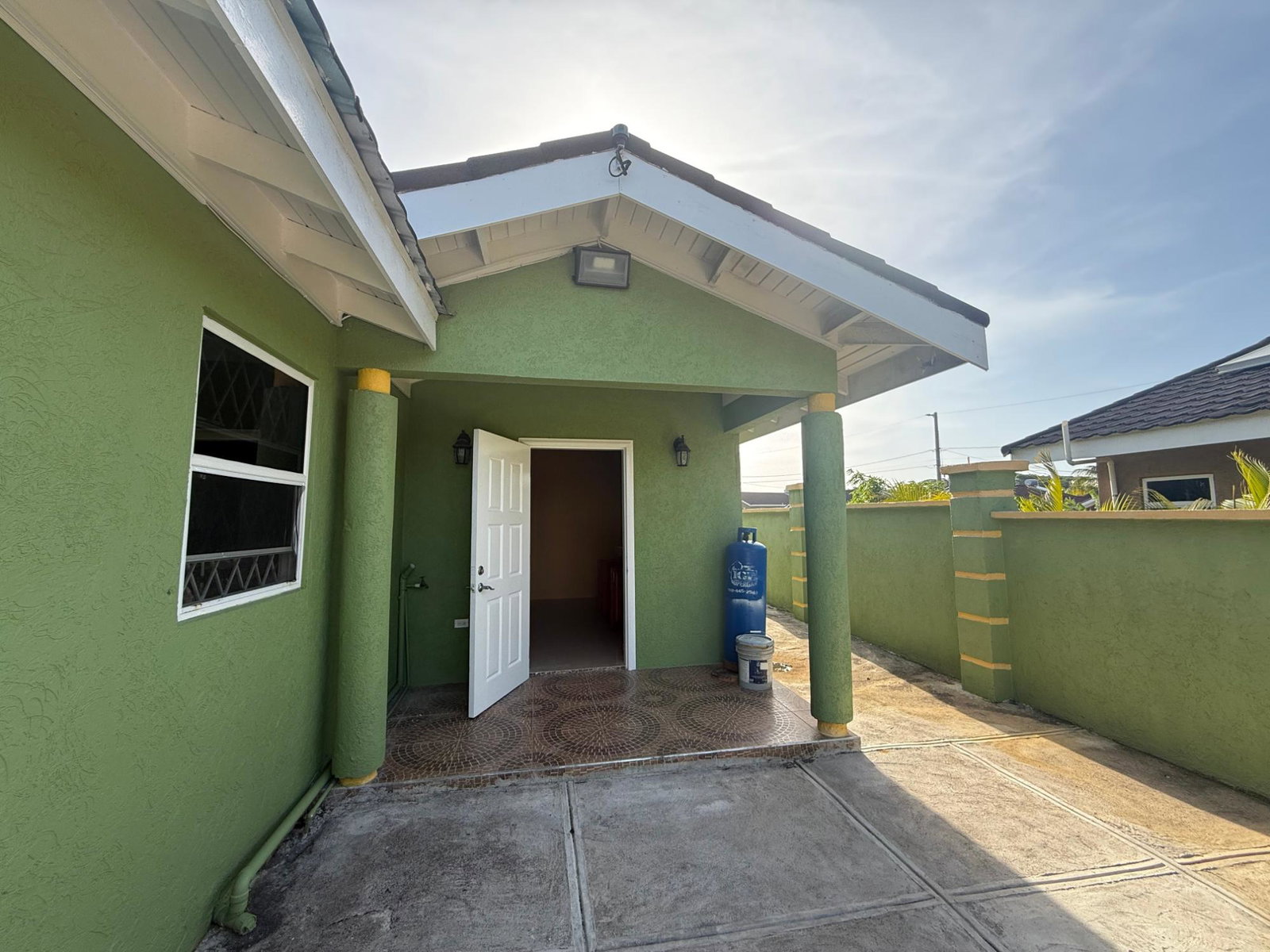 2-Bedroom-Apartment-for-Rent-in-Draxhall-Manor-St.-Ann-Secure-Gated-Community Second image of Draxhall Manor in Drax Hall Estate, St. Ann, Jamaica - property is For Rent