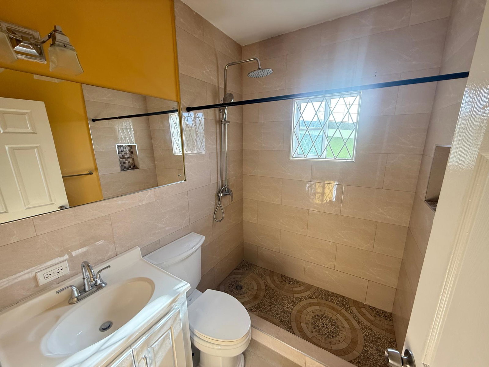 2-Bedroom-Apartment-for-Rent-in-Draxhall-Manor-St.-Ann-Secure-Gated-Community Seventh image of Draxhall Manor in Drax Hall Estate, St. Ann, Jamaica - property is For Rent