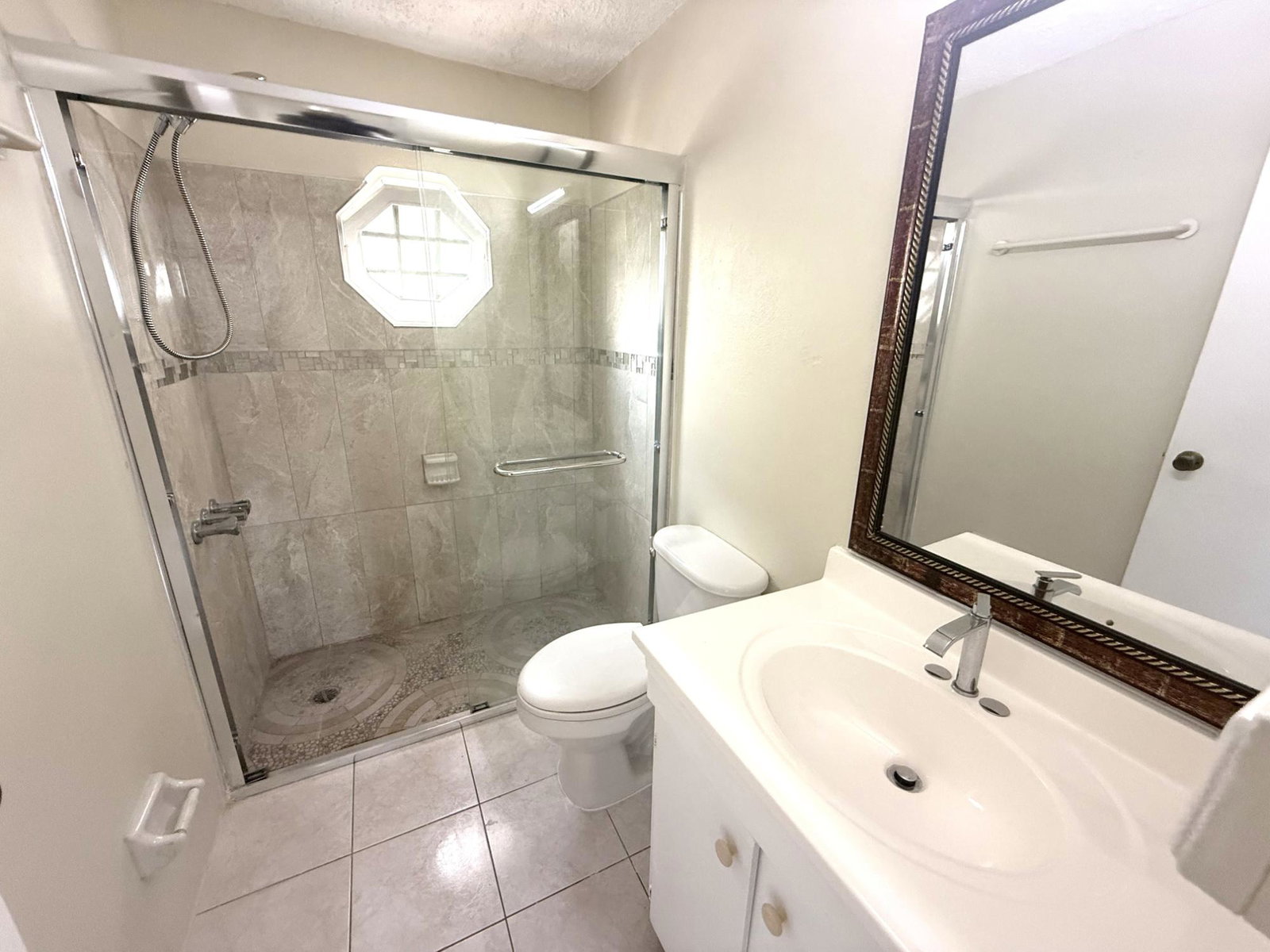Seventh image of 508c- Oaklands Apartments in Kingston 8, St. Andrew, Jamaica - property is For Rent