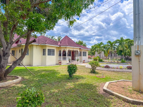 First image of 35 Mcgilchrist Pen in Osborne Store, Clarendon, Jamaica - property is For Rent