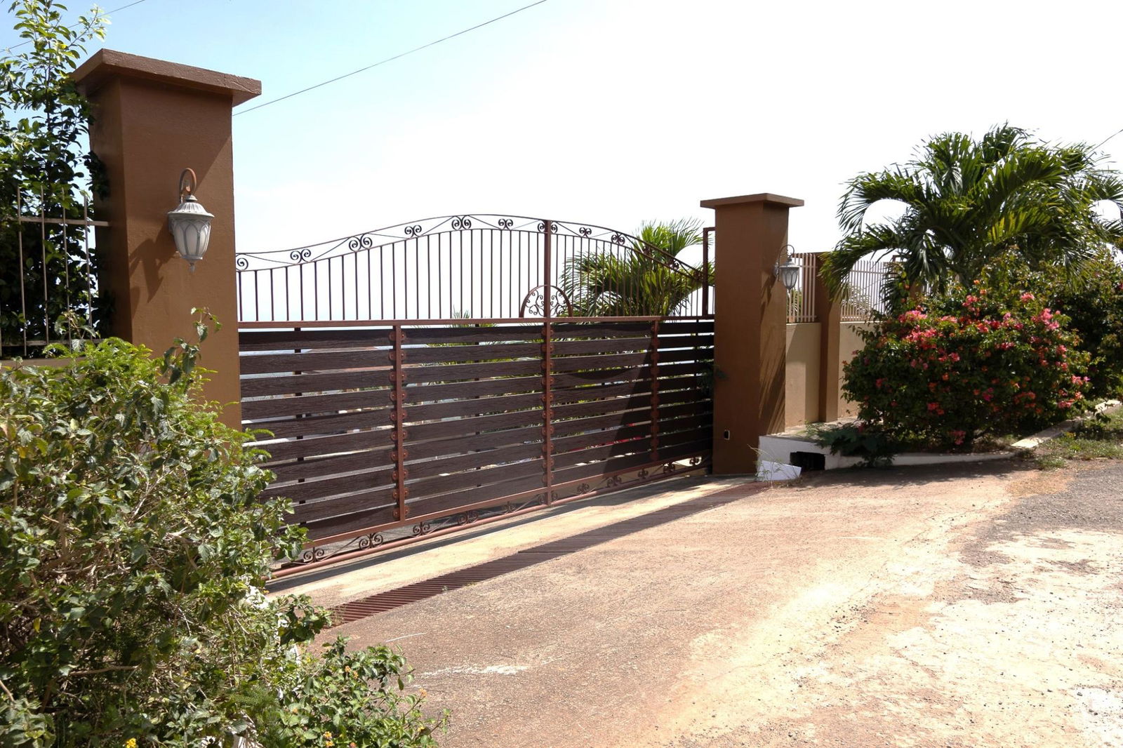 2-Bedroom-Apartment-for-Rent-in-Patrick-Heights-Red-Hills-St.-Andrew Thirteenth image of 6- Tojora Rd, Patrick Height in Red Hills, St. Andrew, Jamaica - property is For Rent