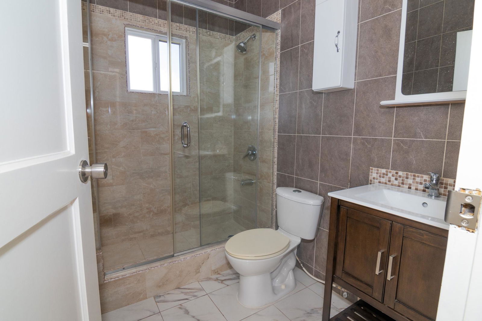 2-Bedroom-Apartment-for-Rent-in-Patrick-Heights-Red-Hills-St.-Andrew Seventh image of 6- Tojora Rd, Patrick Height in Red Hills, St. Andrew, Jamaica - property is For Rent