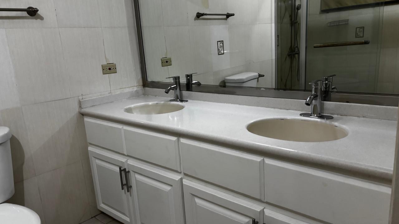 Eleventh image of 1c- Roseneath Avenue in Kingston 6, St. Andrew, Jamaica - property is For Rent