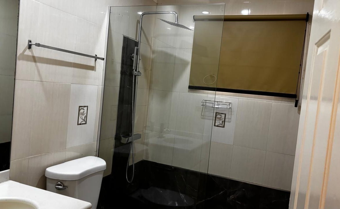 Seventeenth image of 1c- Roseneath Avenue in Kingston 6, St. Andrew, Jamaica - property is For Rent
