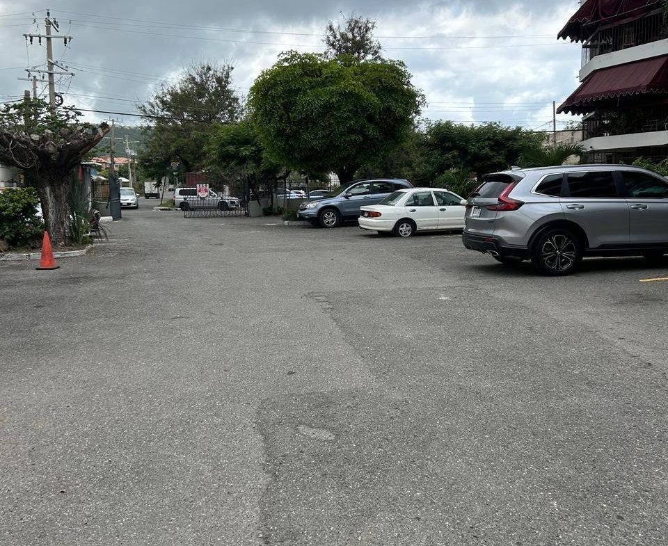 Third image of 10-10 Worthington Avenue in Kingston 5, St. Andrew, Jamaica - property is For Sale