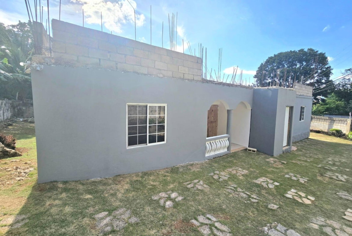 Fourth image of Hatfield, Mandeville in Hatfield, Manchester, Jamaica - property is For Sale
