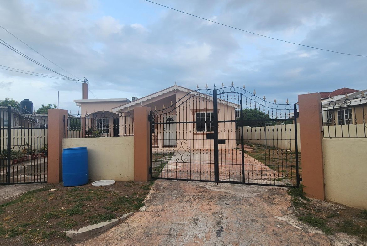 Thirteenth image of Sage Place in New Harbour Village, St. Catherine, Jamaica - property is For Rent