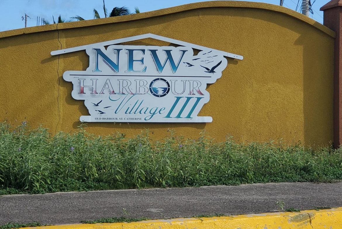 Sixteenth image of 715 Modelle Crescent in New Harbour Village, St. Catherine, Jamaica - property is For Rent