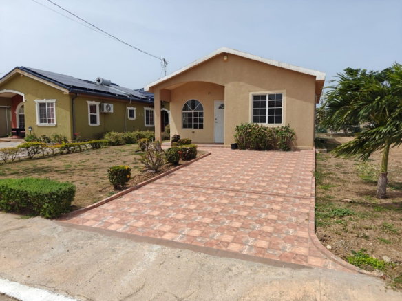 First image of 432 Phoenix Park Village ii in Greater Portmore, St. Catherine, Jamaica - property is For Rent