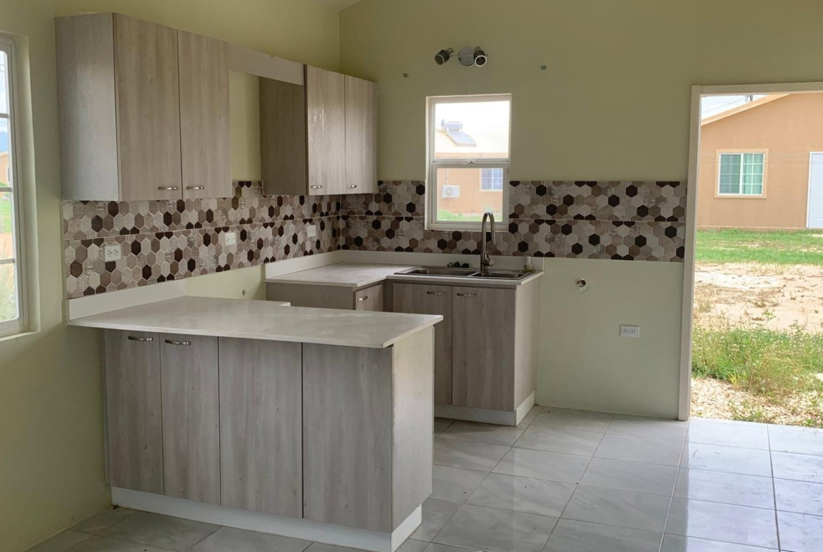 First image of Phoenix Park Village Phas in Phoenix Park, St. Catherine, Jamaica - property is For Rent