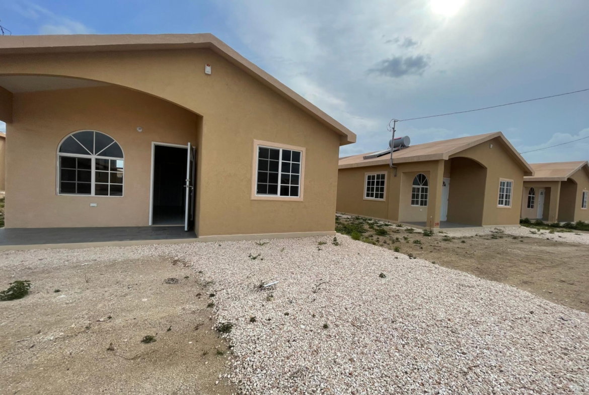 First image of 304 Phoenix Park Village in Phoenix Park, St. Catherine, Jamaica - property is For Rent