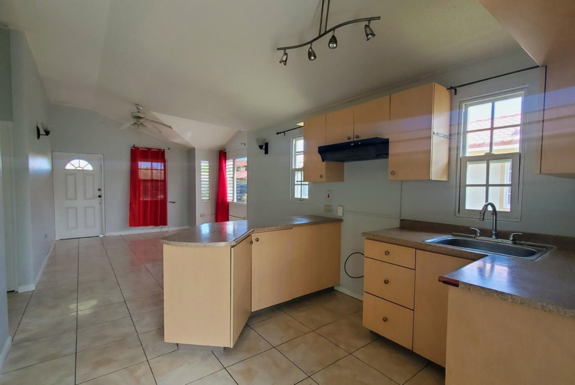 Eleventh image of 190 Waverly Close in Portmore Country Club, St. Catherine, Jamaica - property is For Rent