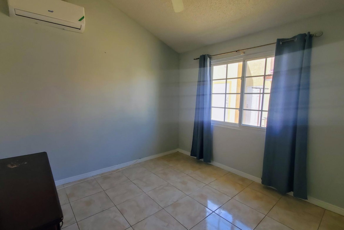 Twenty-First image of 190 Waverly Close in Portmore Country Club, St. Catherine, Jamaica - property is For Rent