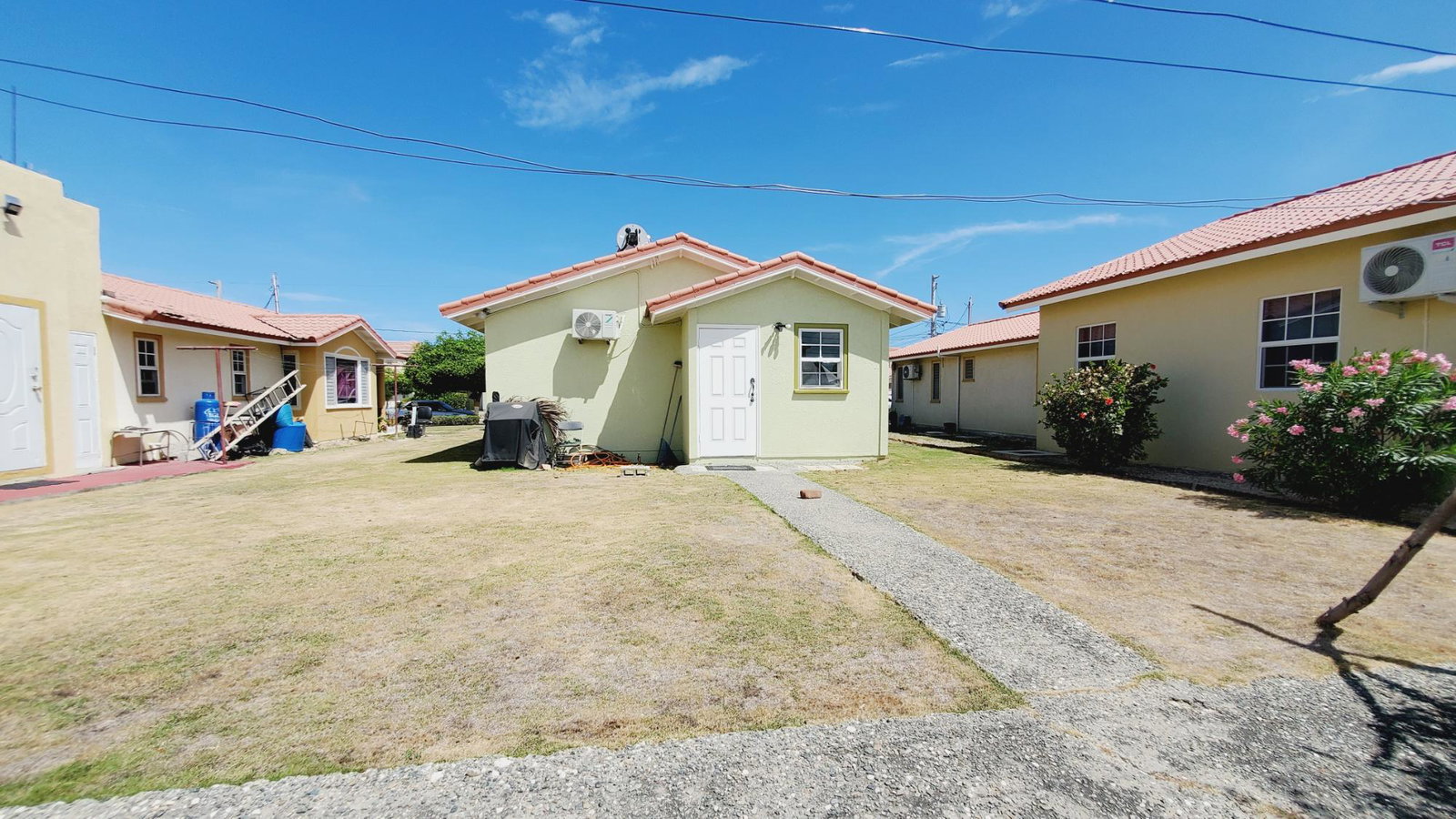 Twenty-Fourth image of 190 Waverly Close in Portmore Country Club, St. Catherine, Jamaica - property is For Rent