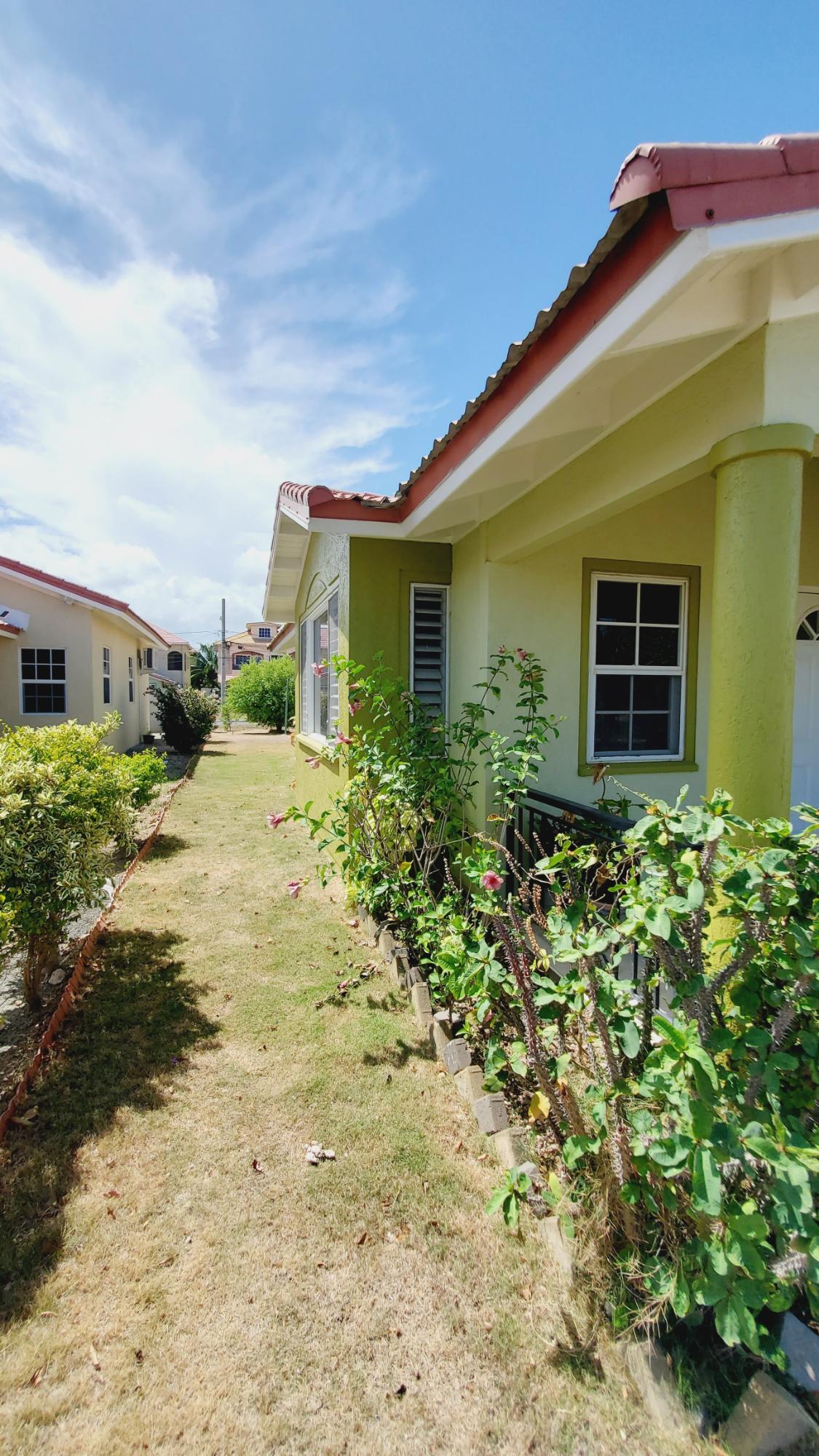 Twenty-Fifth image of 190 Waverly Close in Portmore Country Club, St. Catherine, Jamaica - property is For Rent