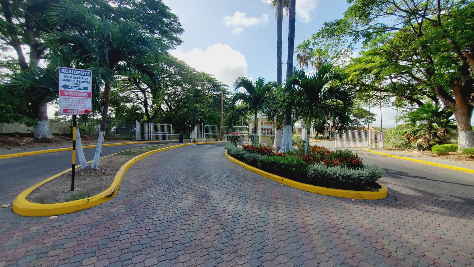 Twenty-Eighth image of 190 Waverly Close in Portmore Country Club, St. Catherine, Jamaica - property is For Rent