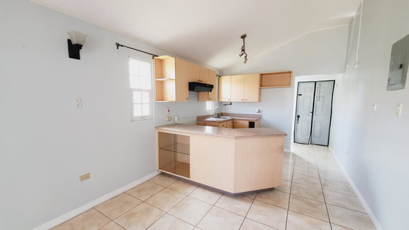 Eighth image of 190 Waverly Close in Portmore Country Club, St. Catherine, Jamaica - property is For Rent