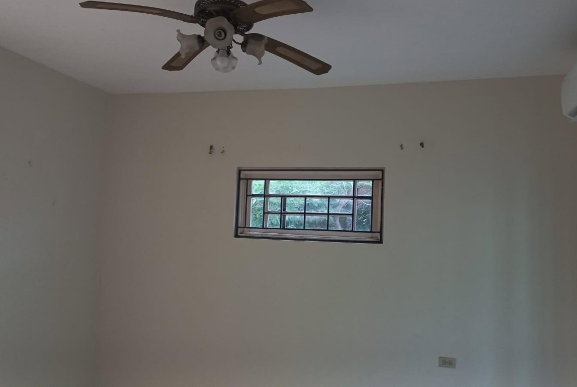 Seventh image of Sandown Park, 3 North in Greater Portmore, St. Catherine, Jamaica - property is For Rent