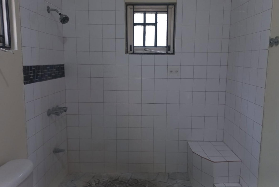 Ninth image of Sandown Park, 3 North in Greater Portmore, St. Catherine, Jamaica - property is For Rent