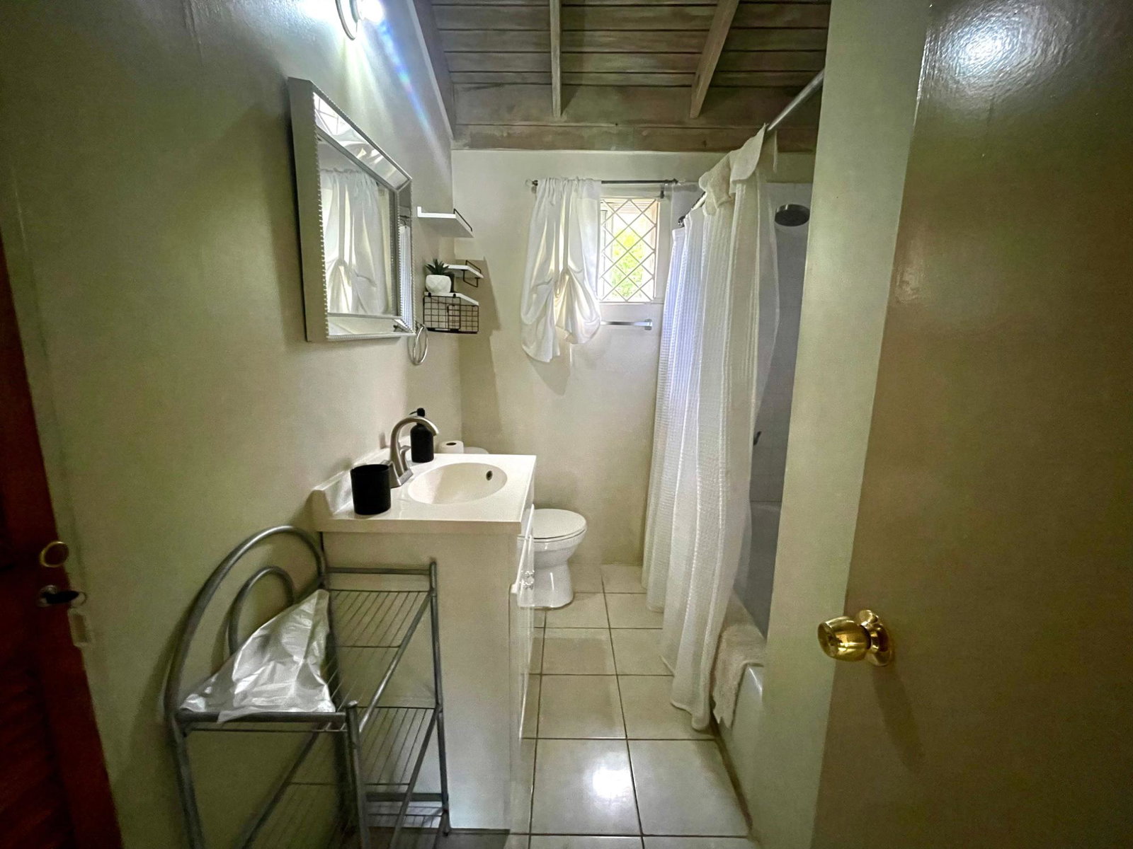 Tenth image of 1258 Bogue Village in Bogue, St. James, Jamaica - property is For Sale