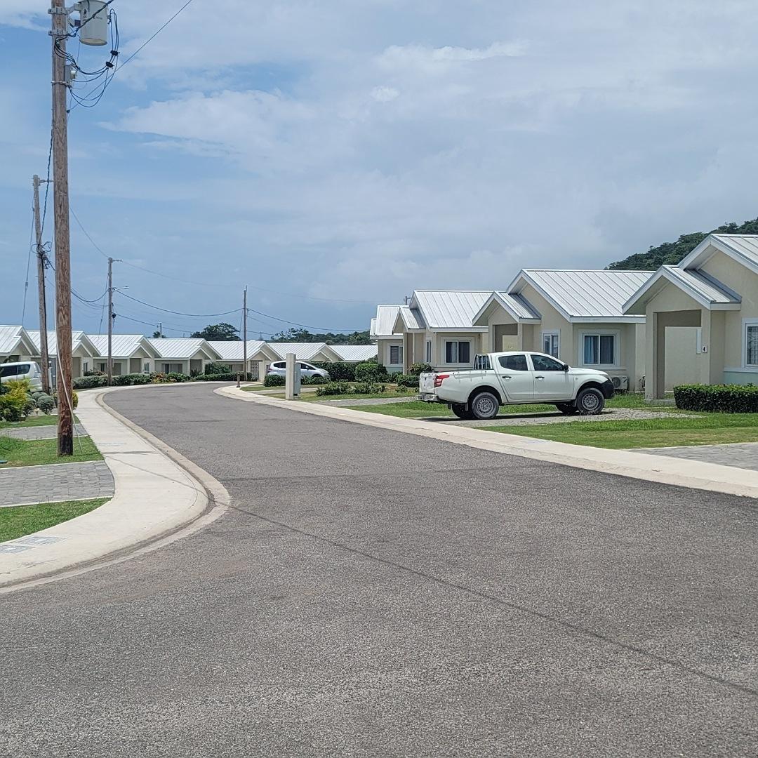 Ninth image of 10-124 Seawind, Oceanpointe in Point, Hanover, Jamaica - property is For Sale