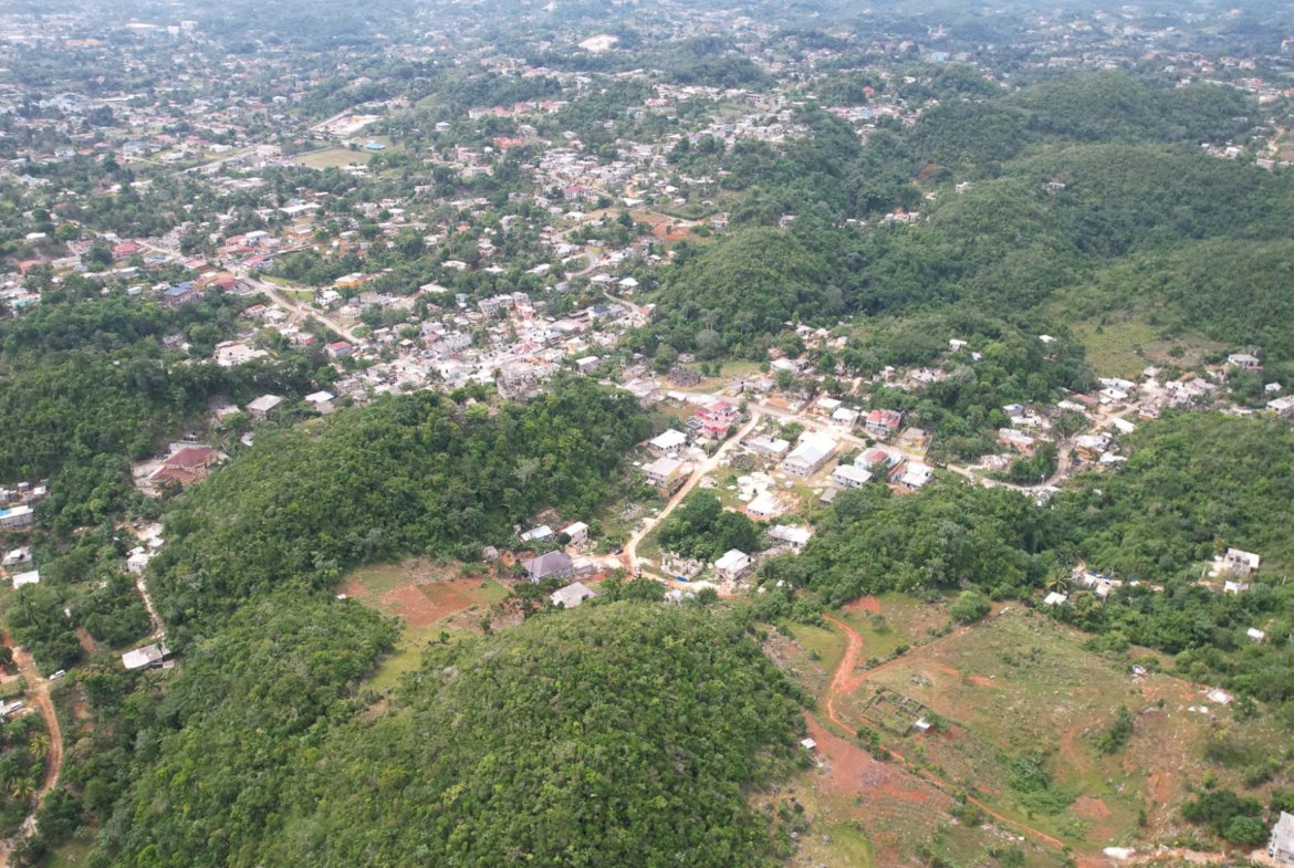 Third image of Green Vale, Manchester in Green Vale, Manchester, Jamaica - property is For Sale