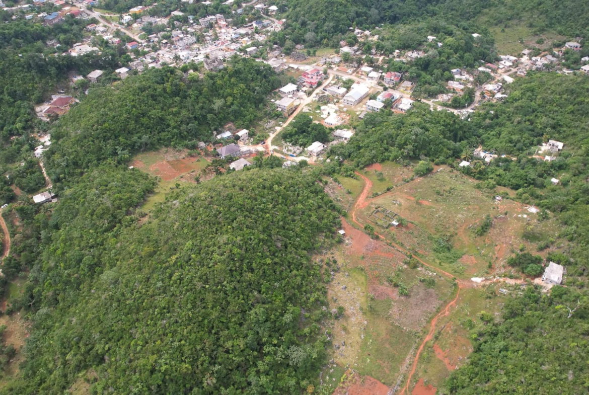 Fourth image of Green Vale, Manchester in Green Vale, Manchester, Jamaica - property is For Sale