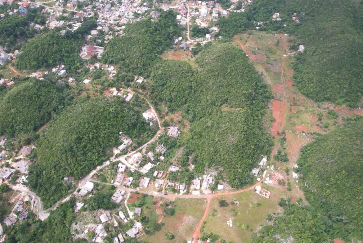 Sixth image of Green Vale, Manchester in Green Vale, Manchester, Jamaica - property is For Sale