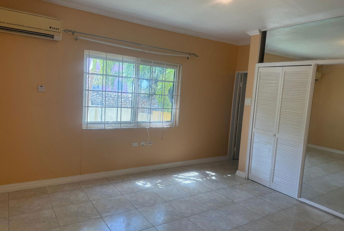 Eighth image of 21- Pleasant Valley Manor in Kingston 19, St. Andrew, Jamaica - property is For Rent