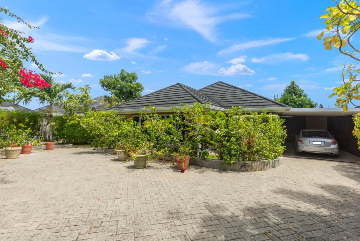 Second image of 529 Papaya Avenue, Coolshade in St. Ann's Bay, St. Ann, Jamaica - property is For Sale