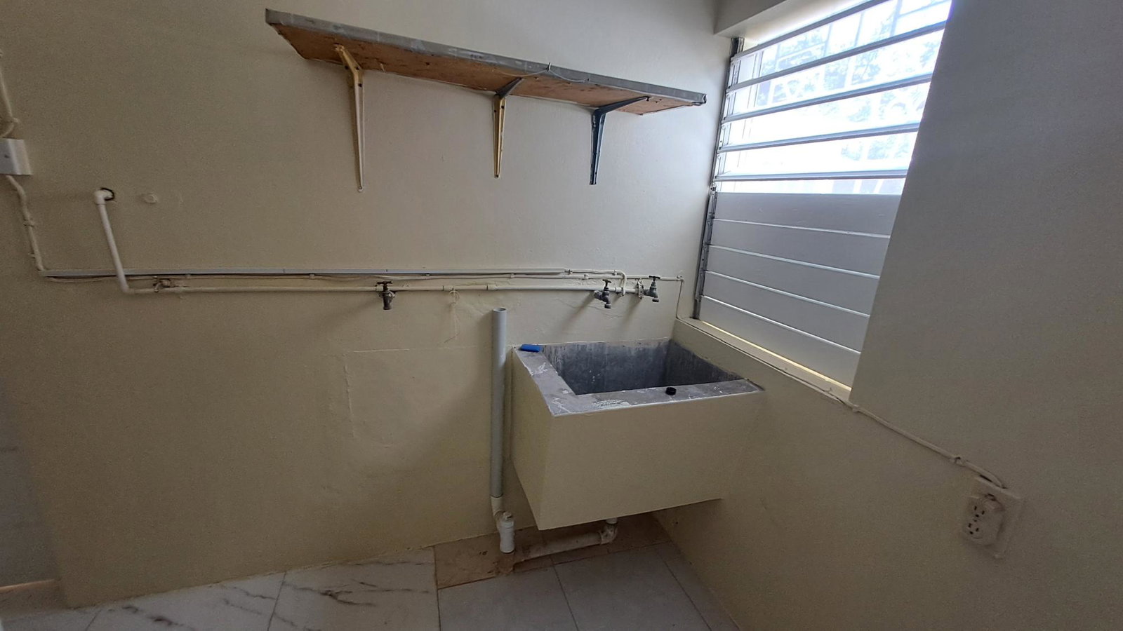 Eleventh image of - Halcot Crescent in Kingston 8, St. Andrew, Jamaica - property is For Rent