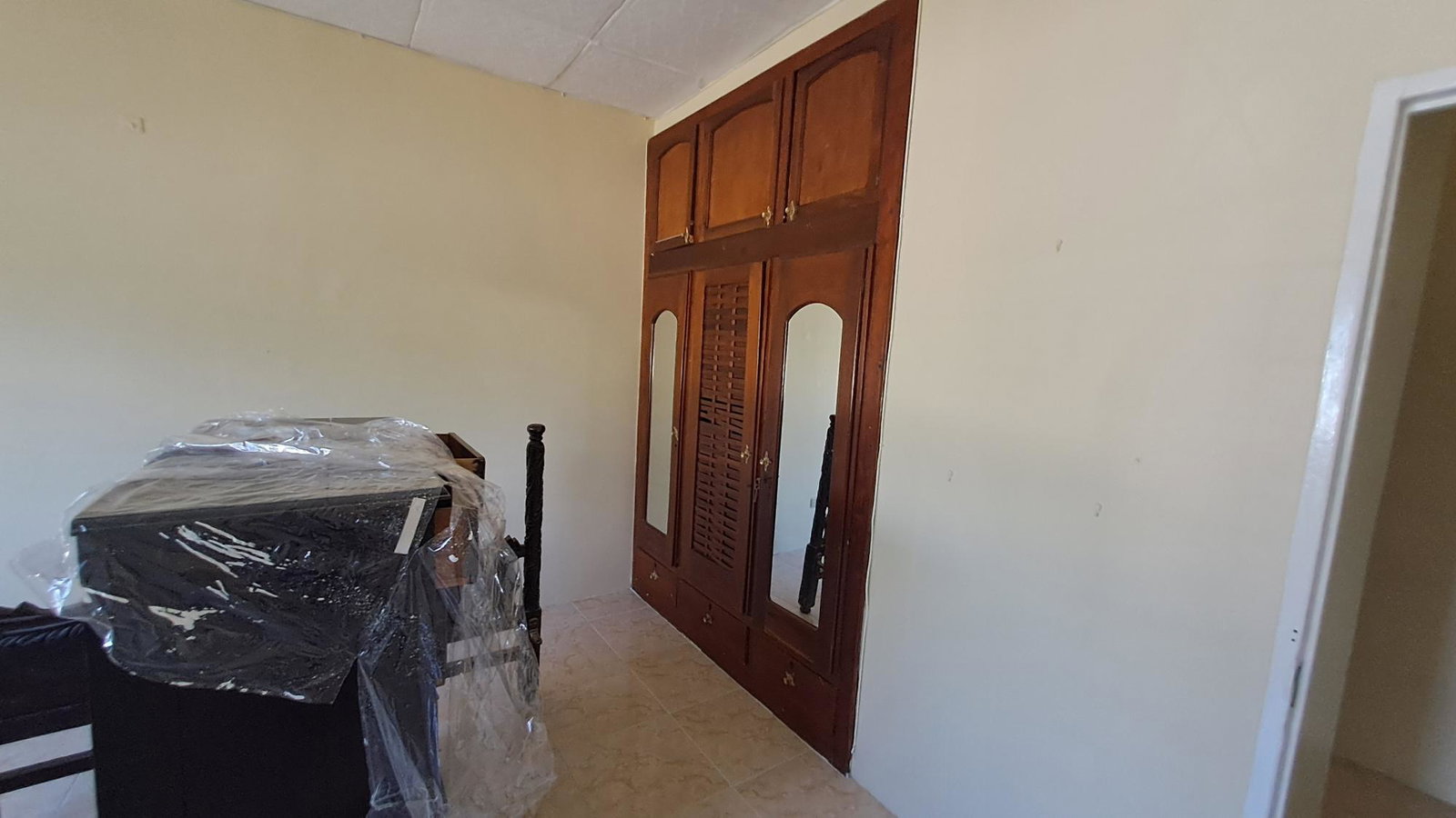 Twenty-First image of - Halcot Crescent in Kingston 8, St. Andrew, Jamaica - property is For Rent
