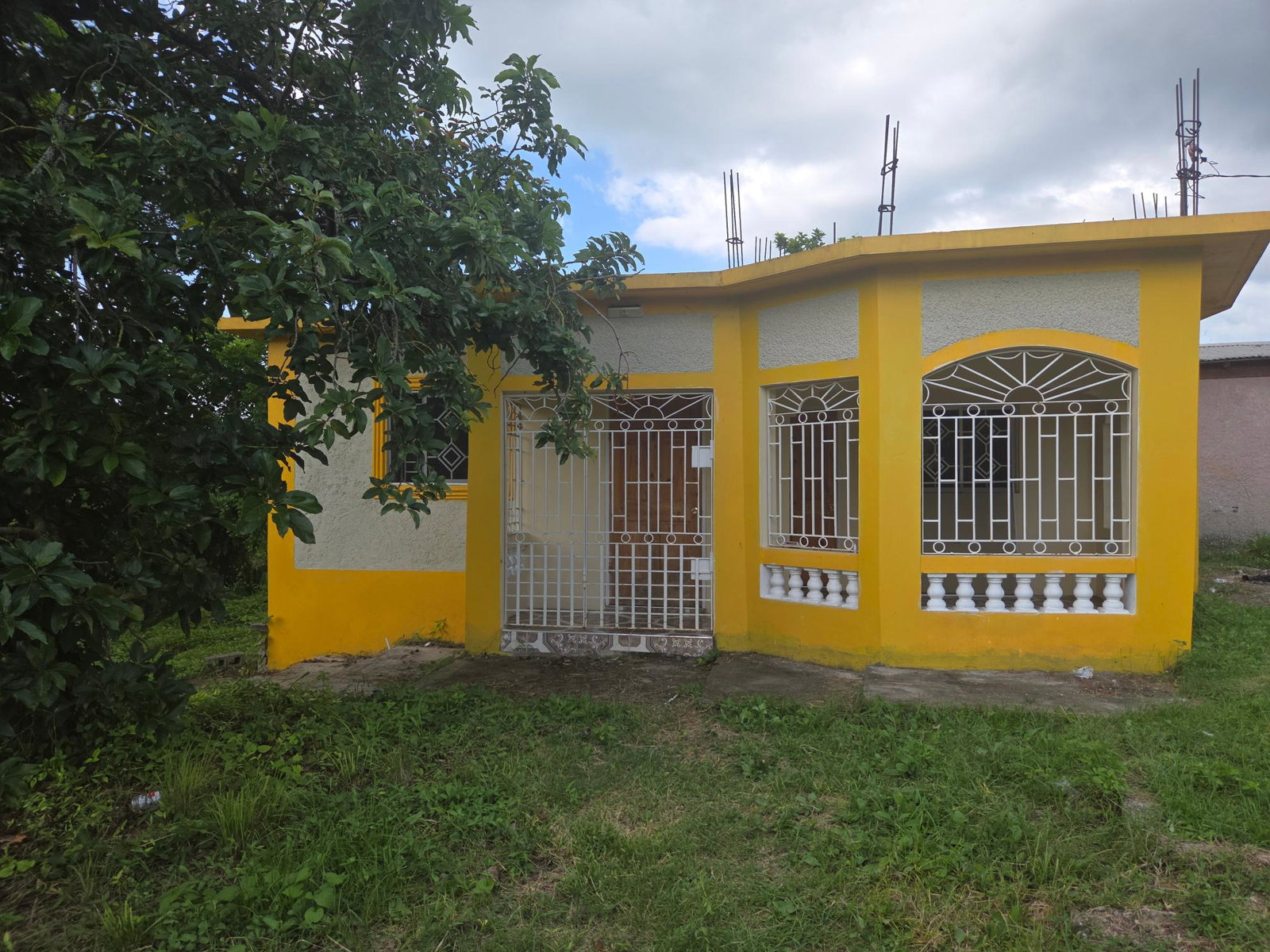 3-Bedroom-House-for-Rent-in-Linstead-St.-Catherine-Spacious-Family-Home Second image of 3 King Street Linstead in Linstead, St. Catherine, Jamaica - property is For Rent