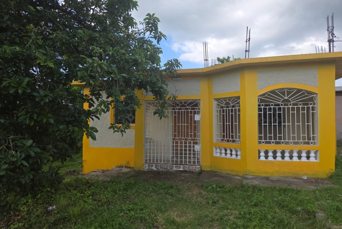 First image of 3 King Street Linstead in Linstead, St. Catherine, Jamaica - property is For Rent