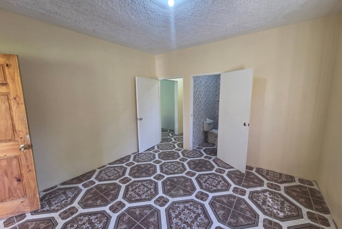 Seventeenth image of 3 King Street Linstead in Linstead, St. Catherine, Jamaica - property is For Rent