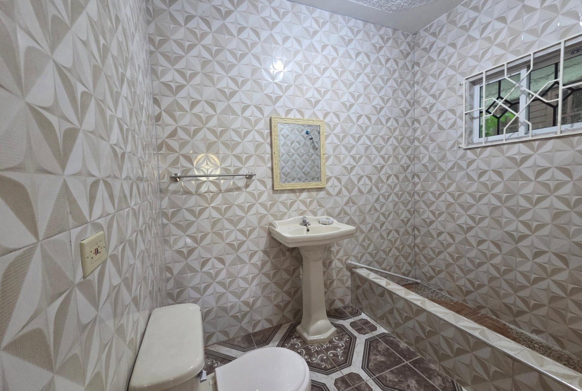 Ninth image of 3 King Street Linstead in Linstead, St. Catherine, Jamaica - property is For Rent