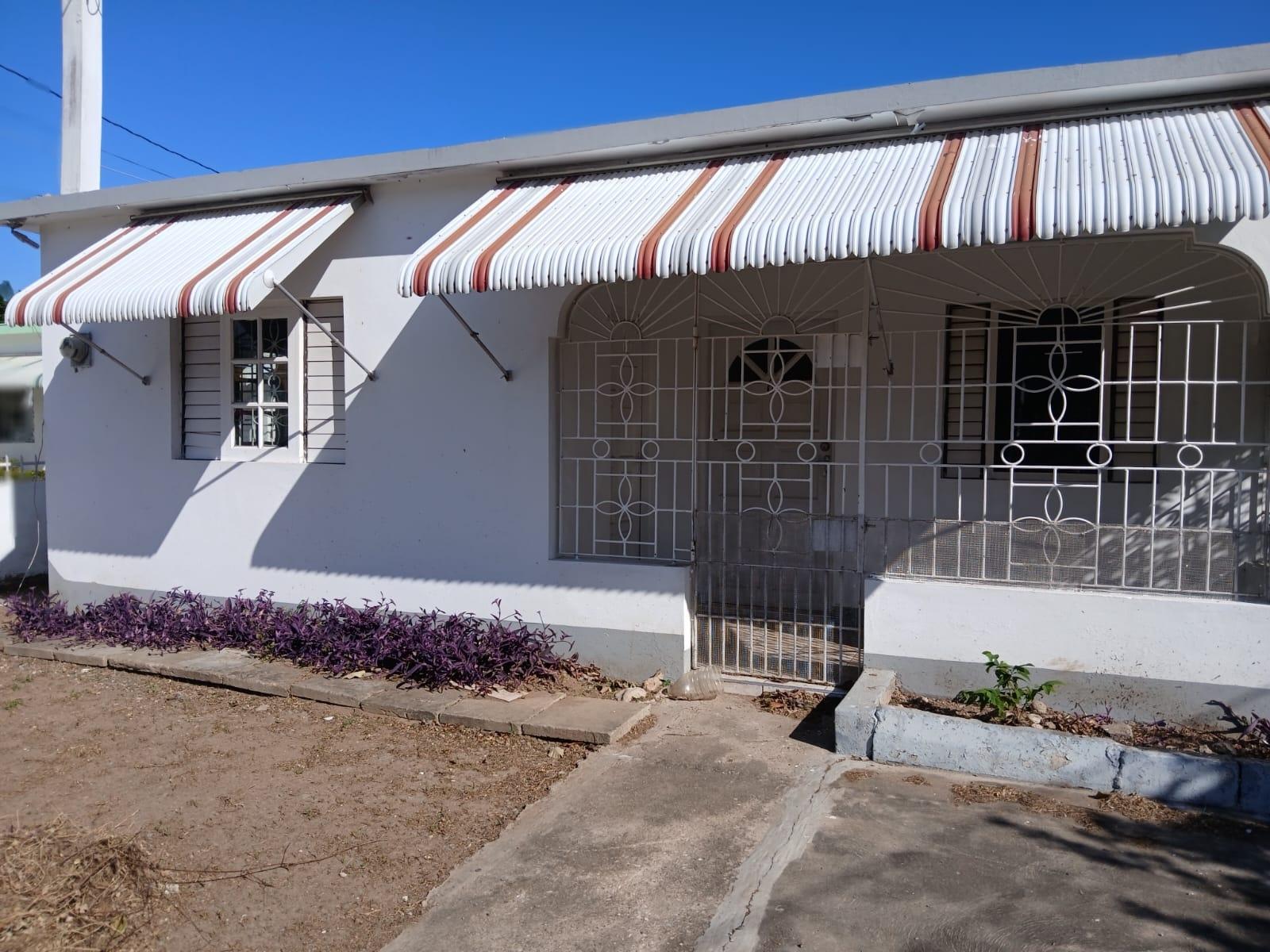 Fourth image of 6 Almond Close, Portmore pi in Naggo Head, St. Catherine, Jamaica - property is For Rent