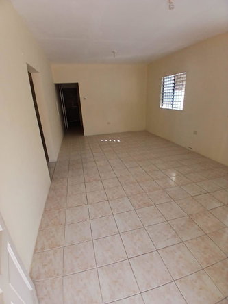 Seventh image of 6 Almond Close, Portmore pi in Naggo Head, St. Catherine, Jamaica - property is For Rent